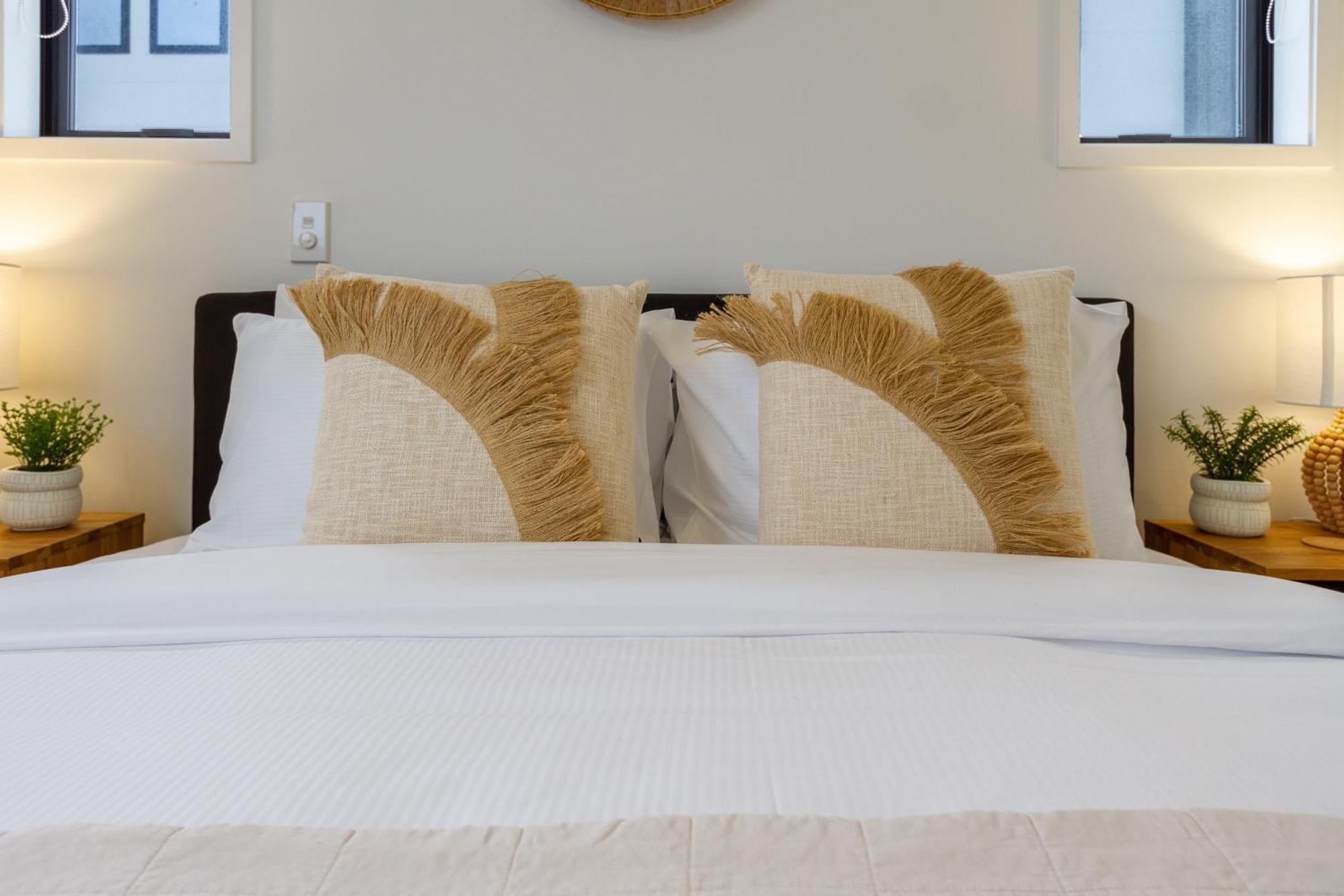 New Brighton Explore - King Bed And Sofa Bed *